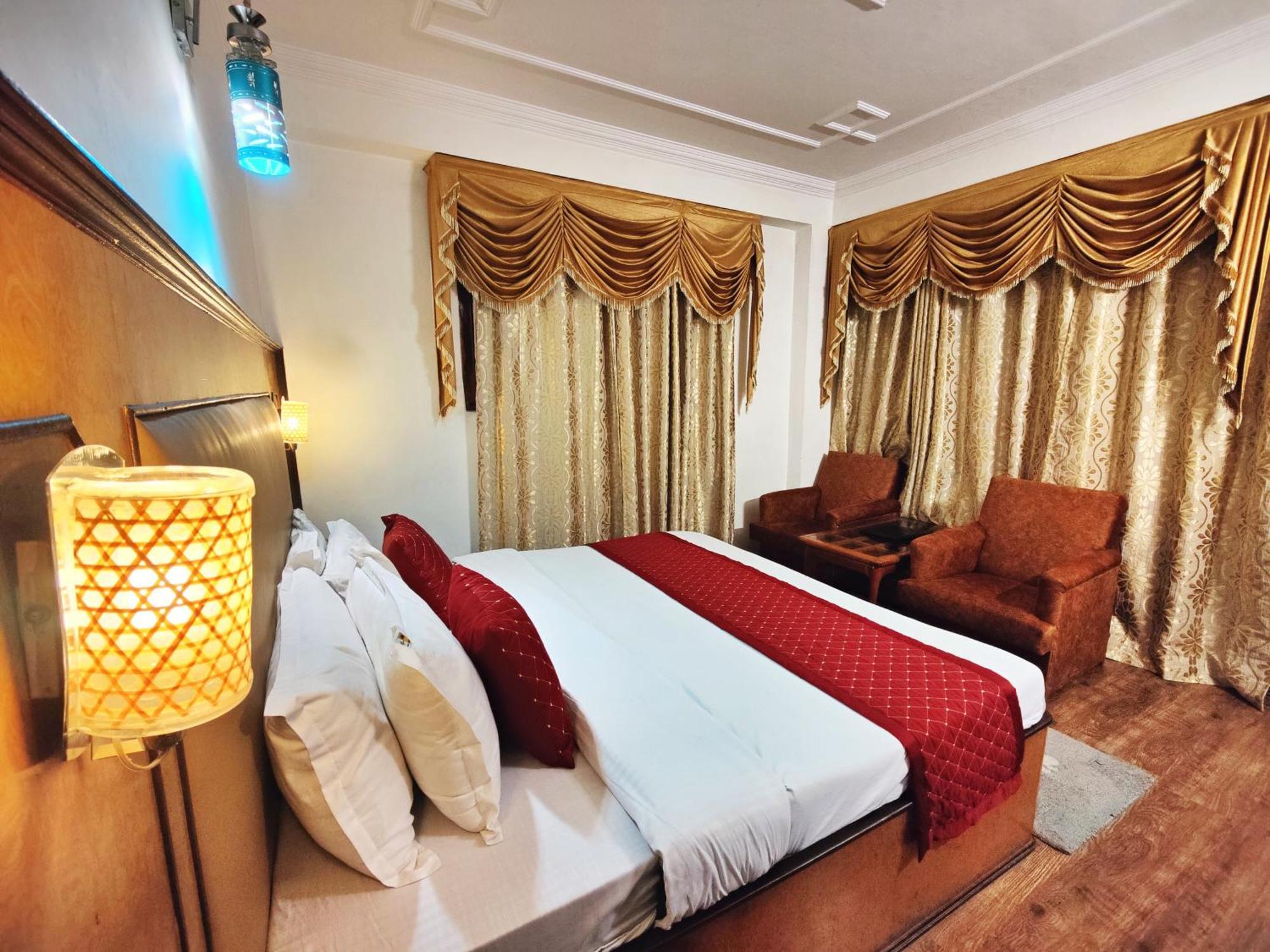 Surya International Hotel Manali Near Mall Road Dış mekan fotoğraf