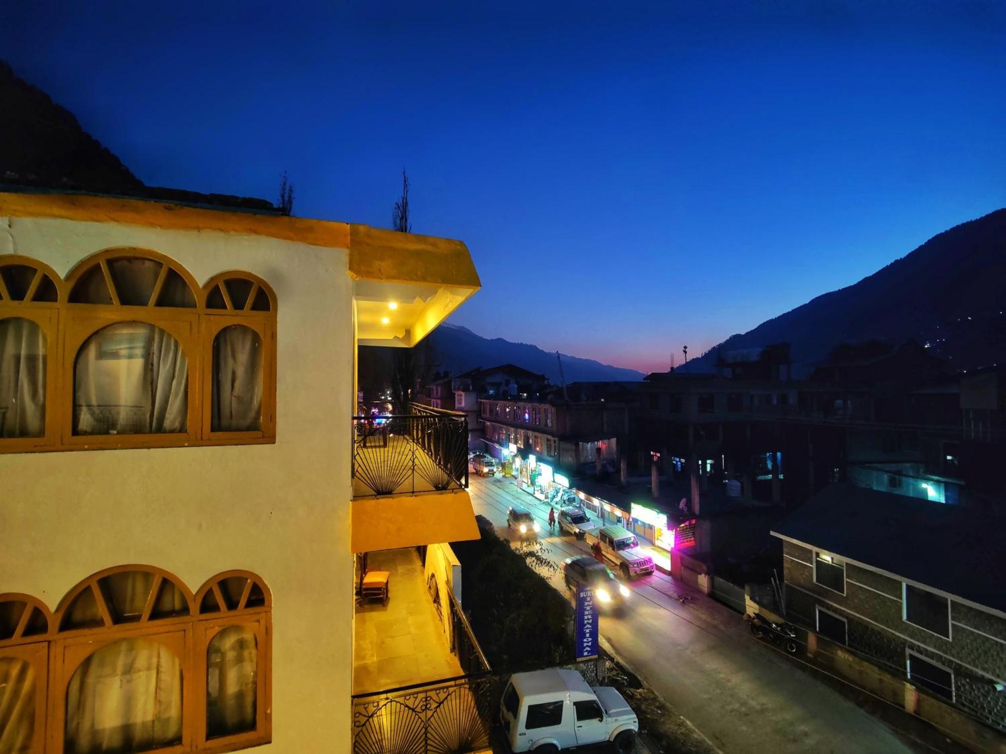 Surya International Hotel Manali Near Mall Road Dış mekan fotoğraf