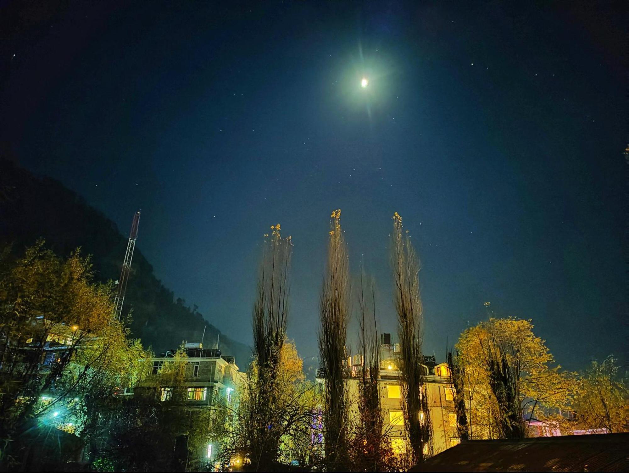 Surya International Hotel Manali Near Mall Road Dış mekan fotoğraf