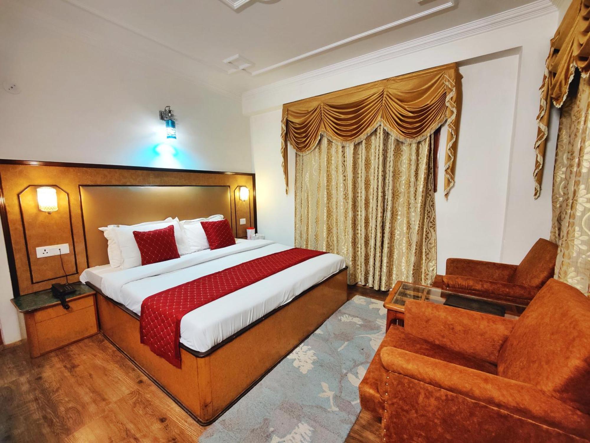 Surya International Hotel Manali Near Mall Road Dış mekan fotoğraf