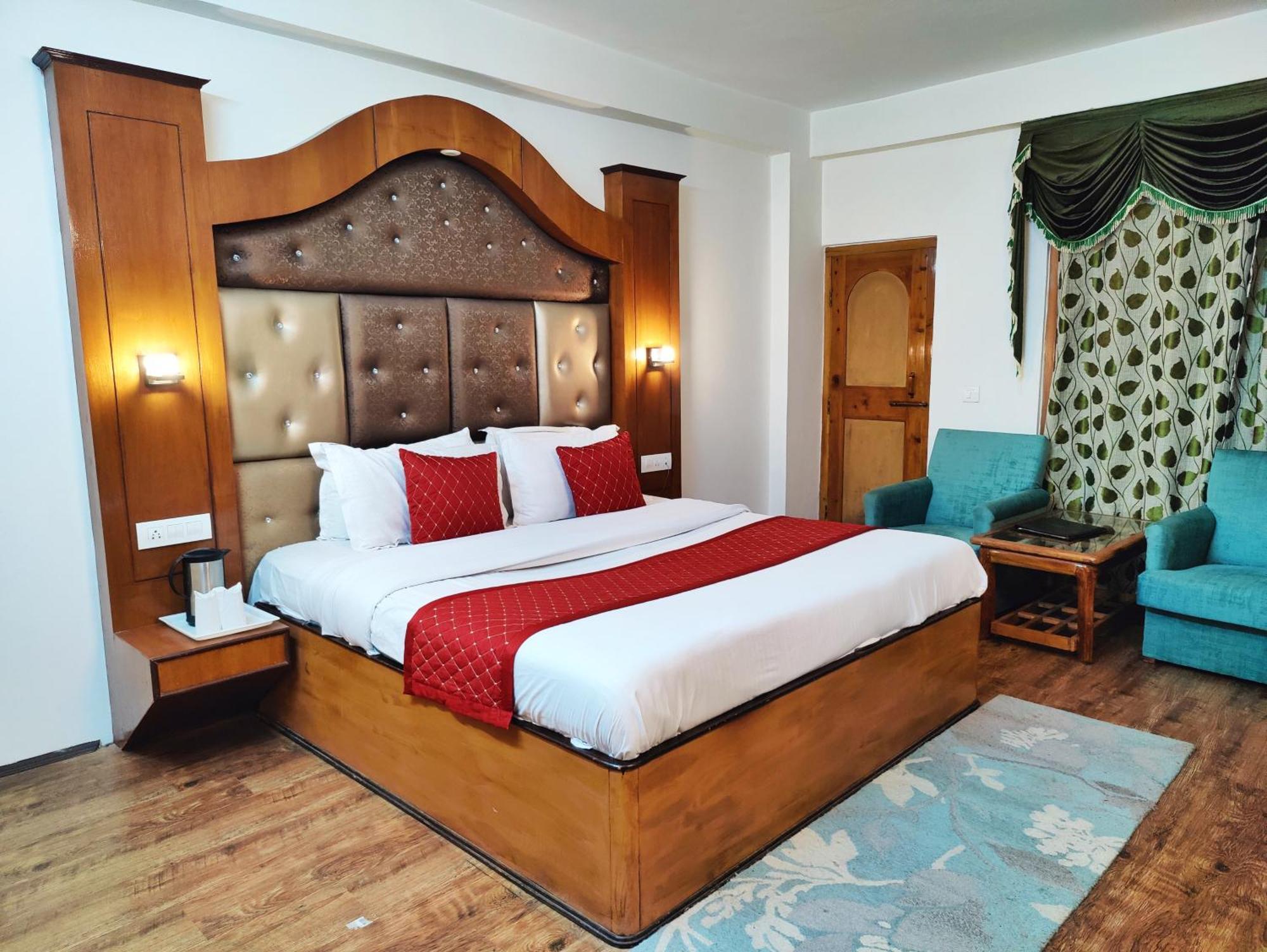 Surya International Hotel Manali Near Mall Road Dış mekan fotoğraf