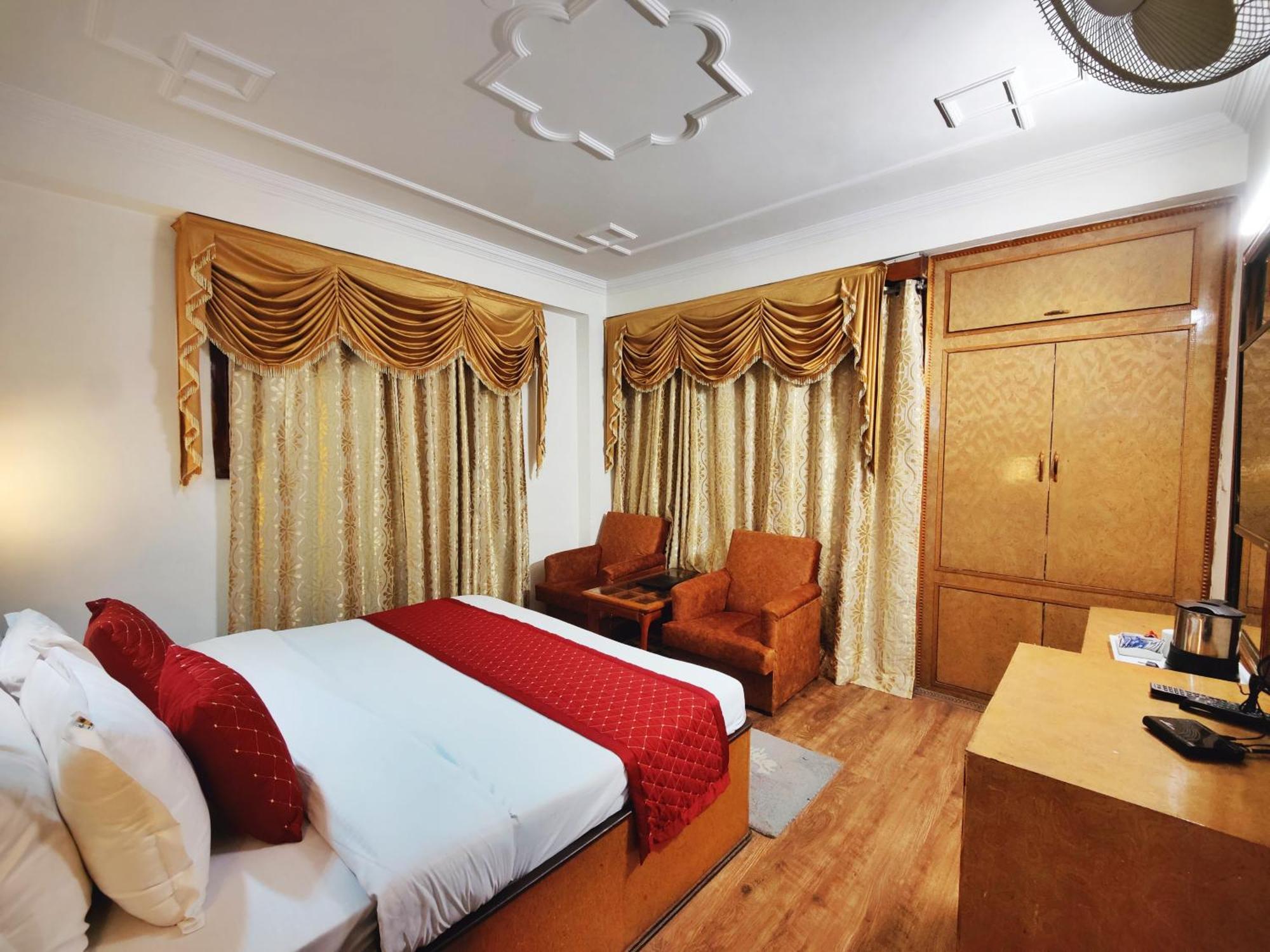 Surya International Hotel Manali Near Mall Road Dış mekan fotoğraf