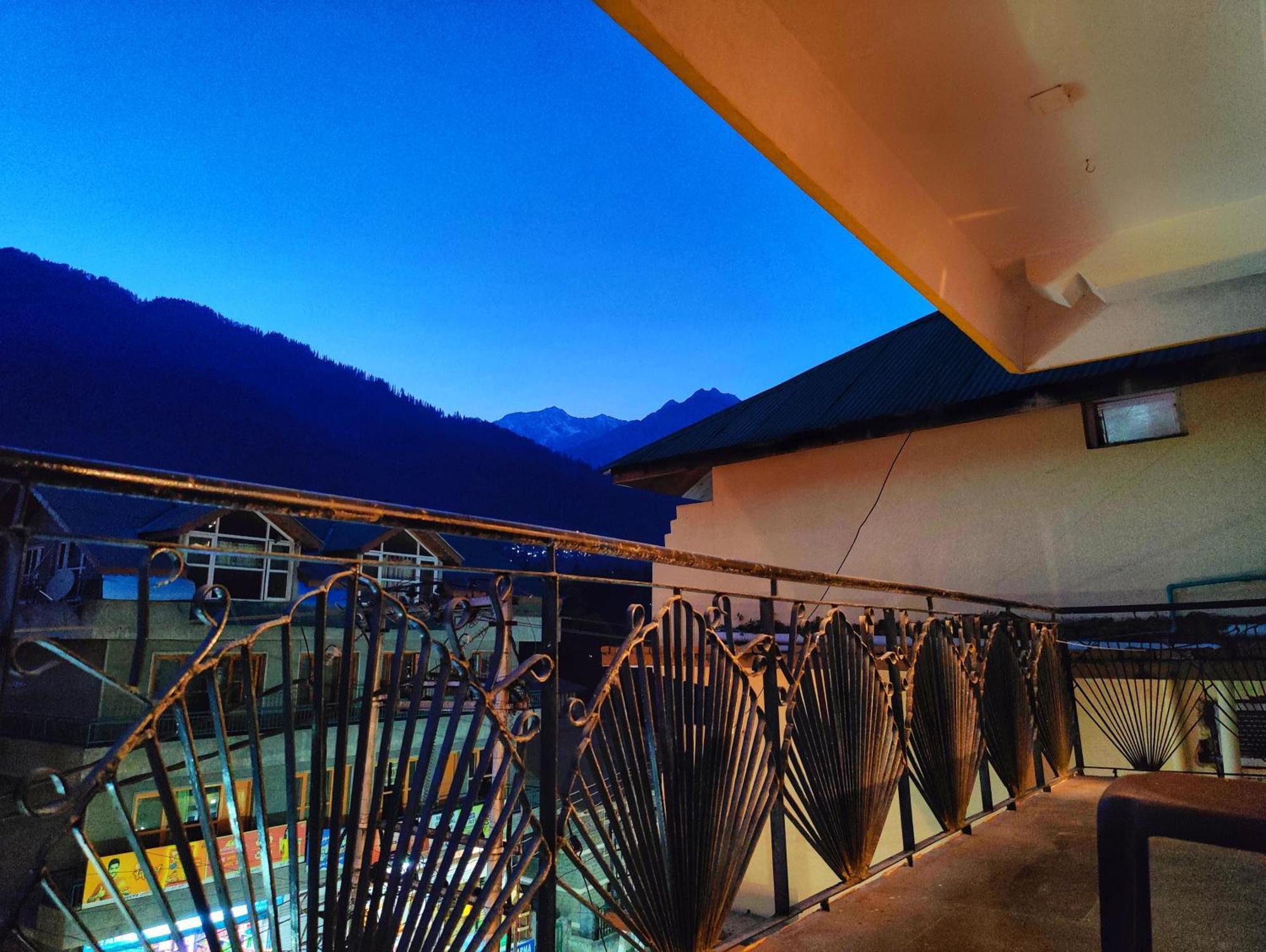 Surya International Hotel Manali Near Mall Road Dış mekan fotoğraf