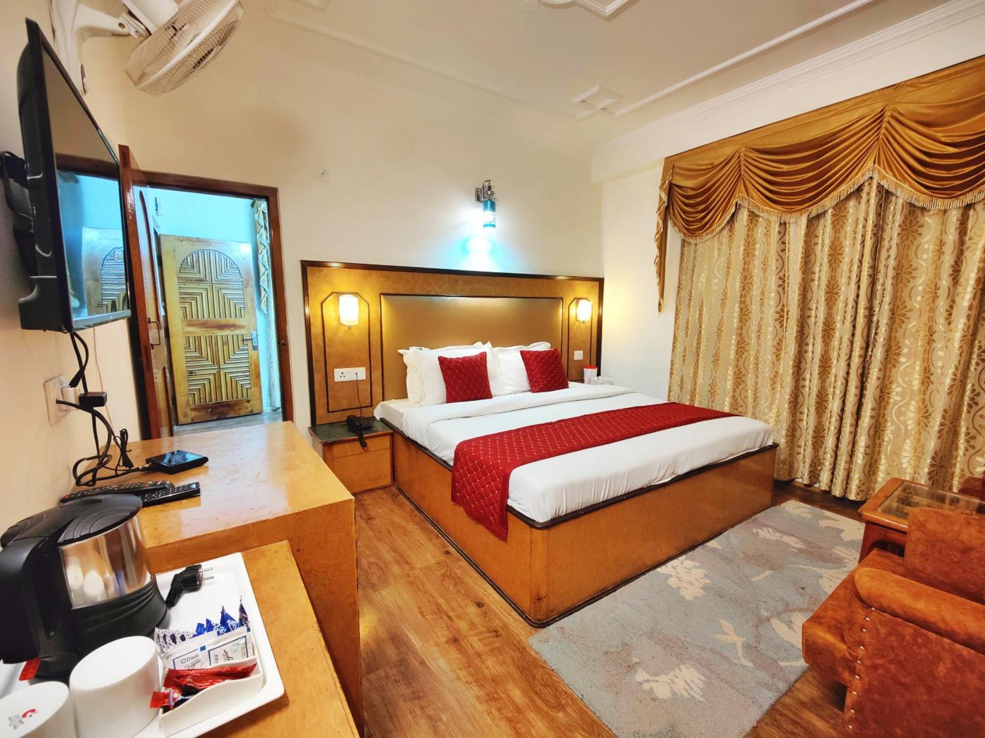 Surya International Hotel Manali Near Mall Road Dış mekan fotoğraf