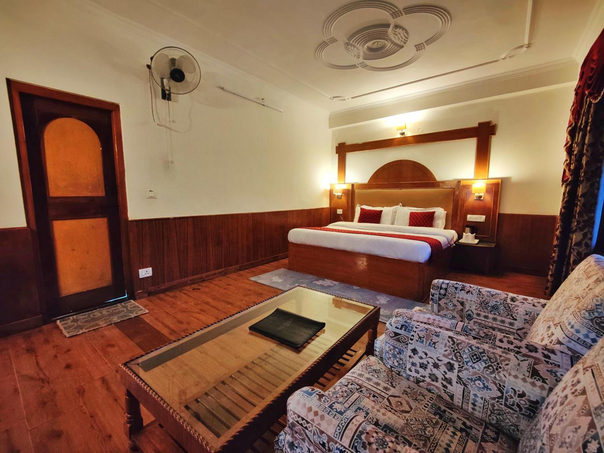 Surya International Hotel Manali Near Mall Road Dış mekan fotoğraf