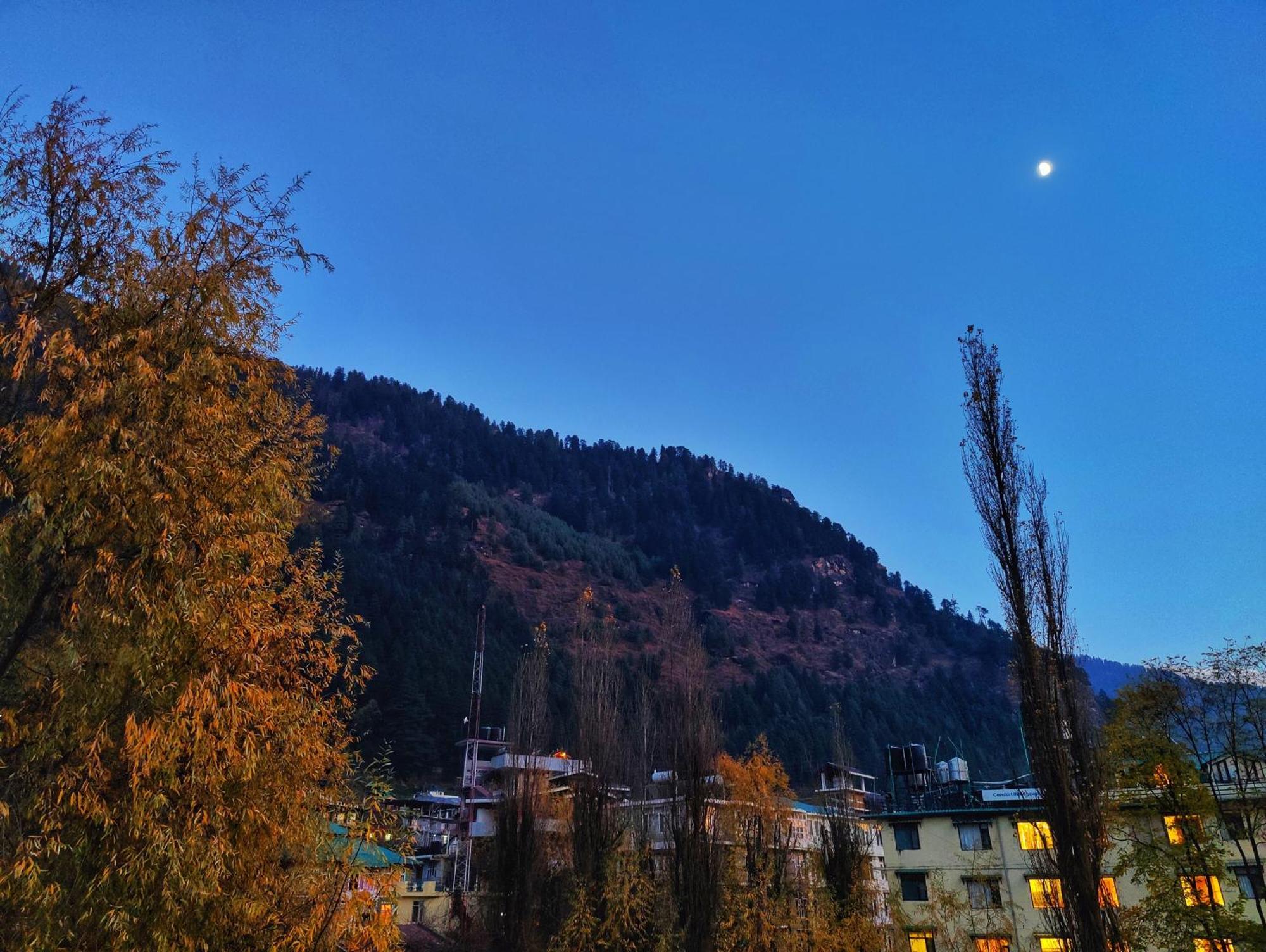 Surya International Hotel Manali Near Mall Road Dış mekan fotoğraf