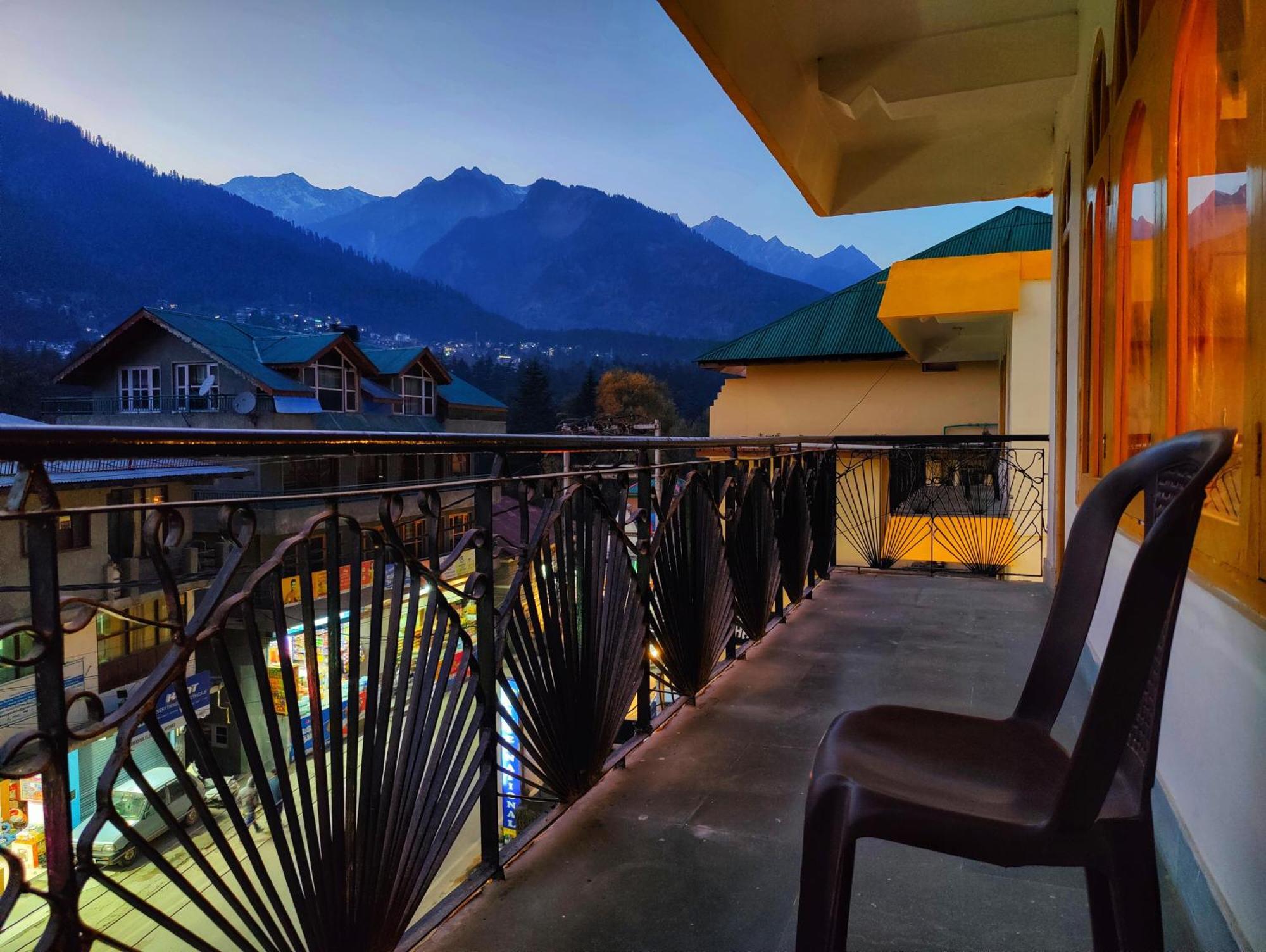 Surya International Hotel Manali Near Mall Road Dış mekan fotoğraf