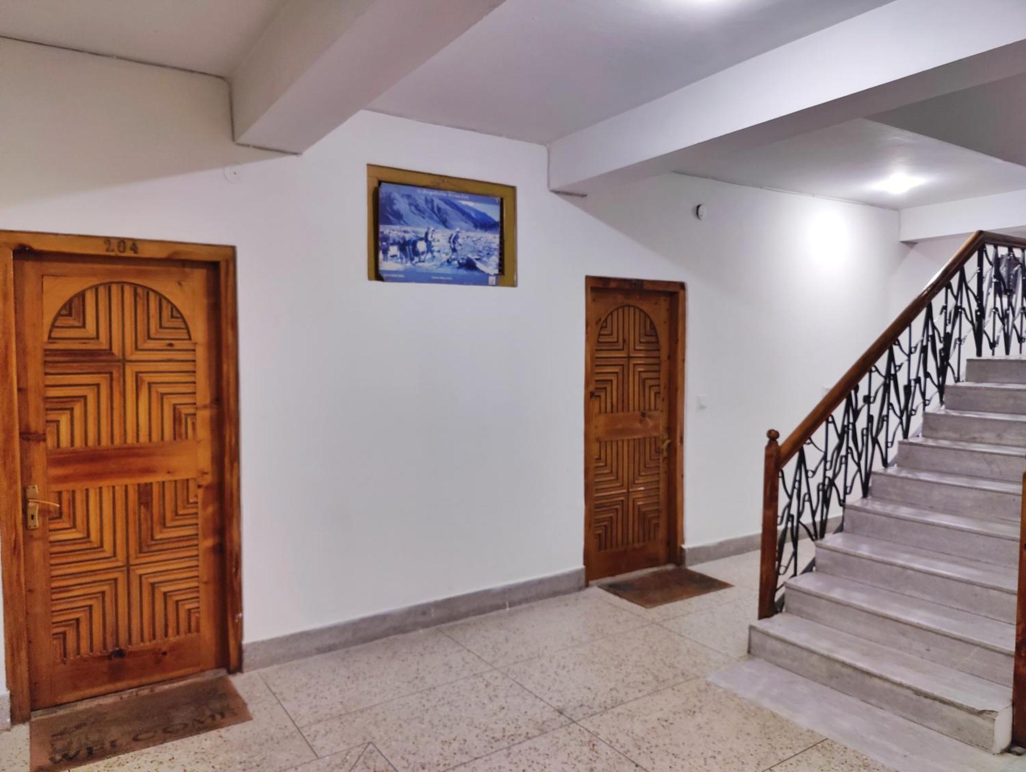 Surya International Hotel Manali Near Mall Road Dış mekan fotoğraf