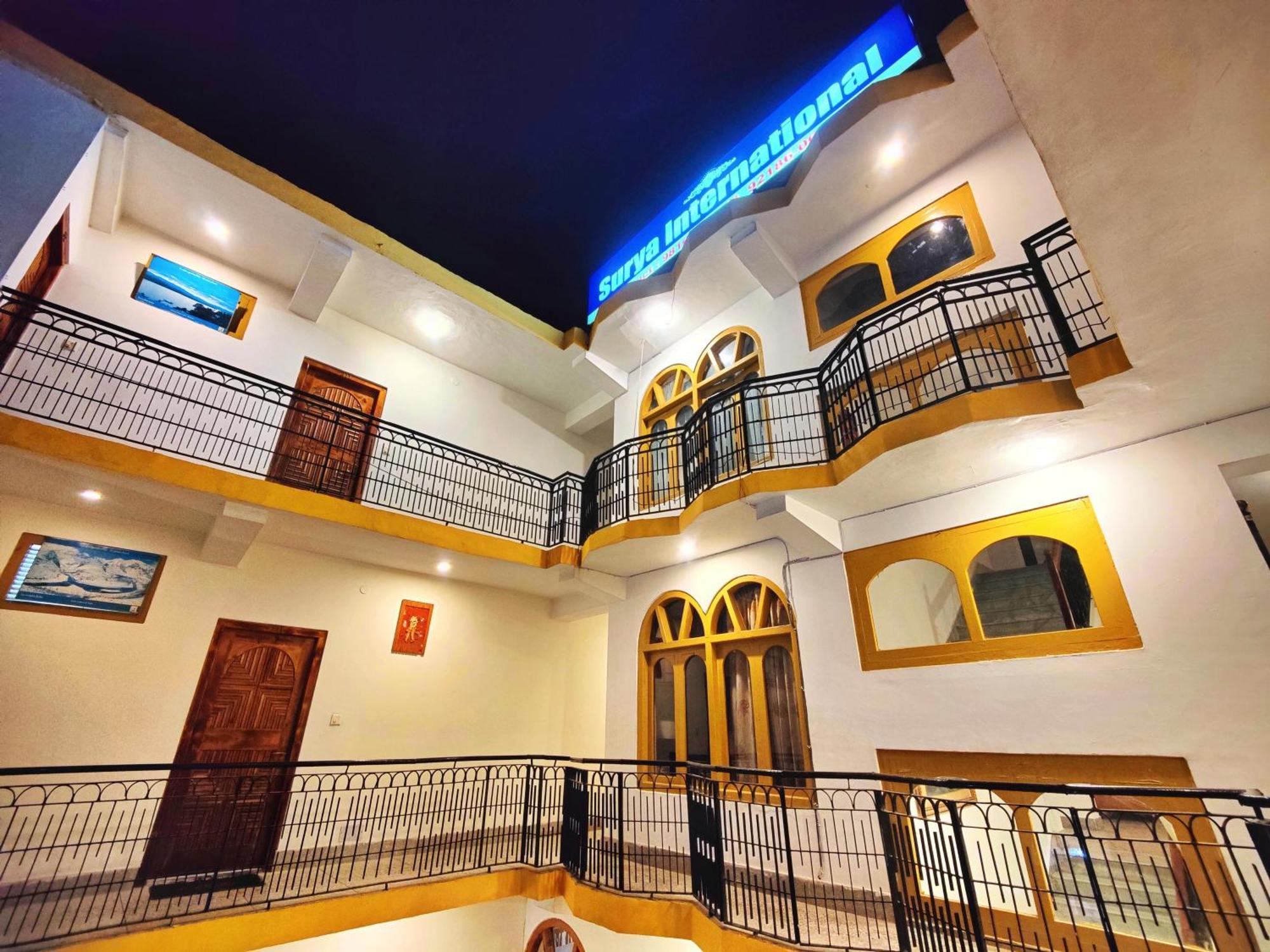 Surya International Hotel Manali Near Mall Road Dış mekan fotoğraf